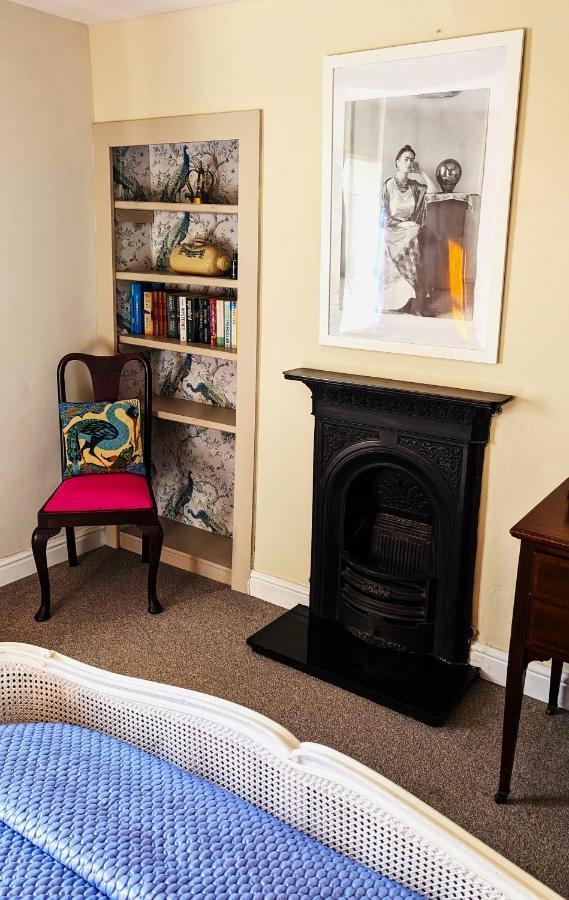 Britannia House Vintage B&B Cornwall เฮลสตัน ภายนอก รูปภาพ