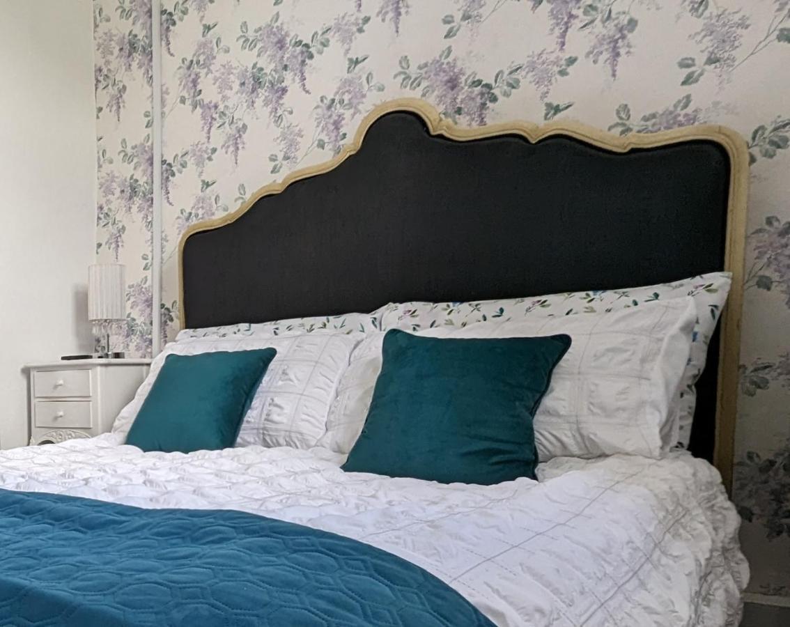 Britannia House Vintage B&B Cornwall เฮลสตัน ภายนอก รูปภาพ