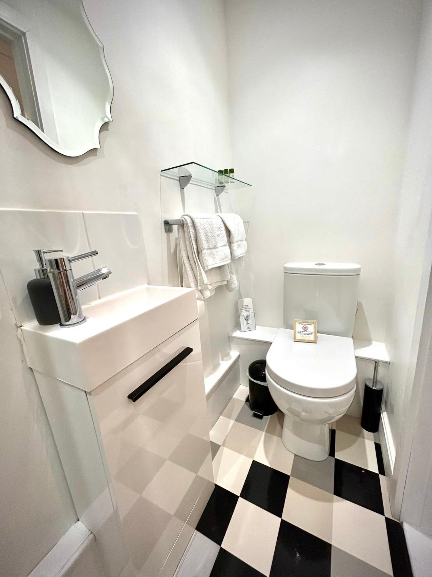 Britannia House Vintage B&B Cornwall เฮลสตัน ห้อง รูปภาพ